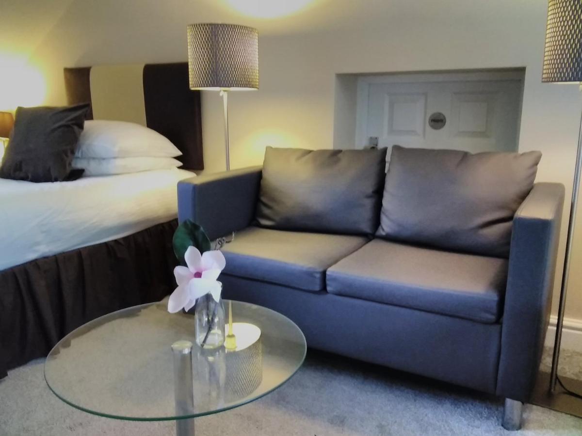 Windermere Studio Rooms - With Free Car Parking Onsite Екстериор снимка
