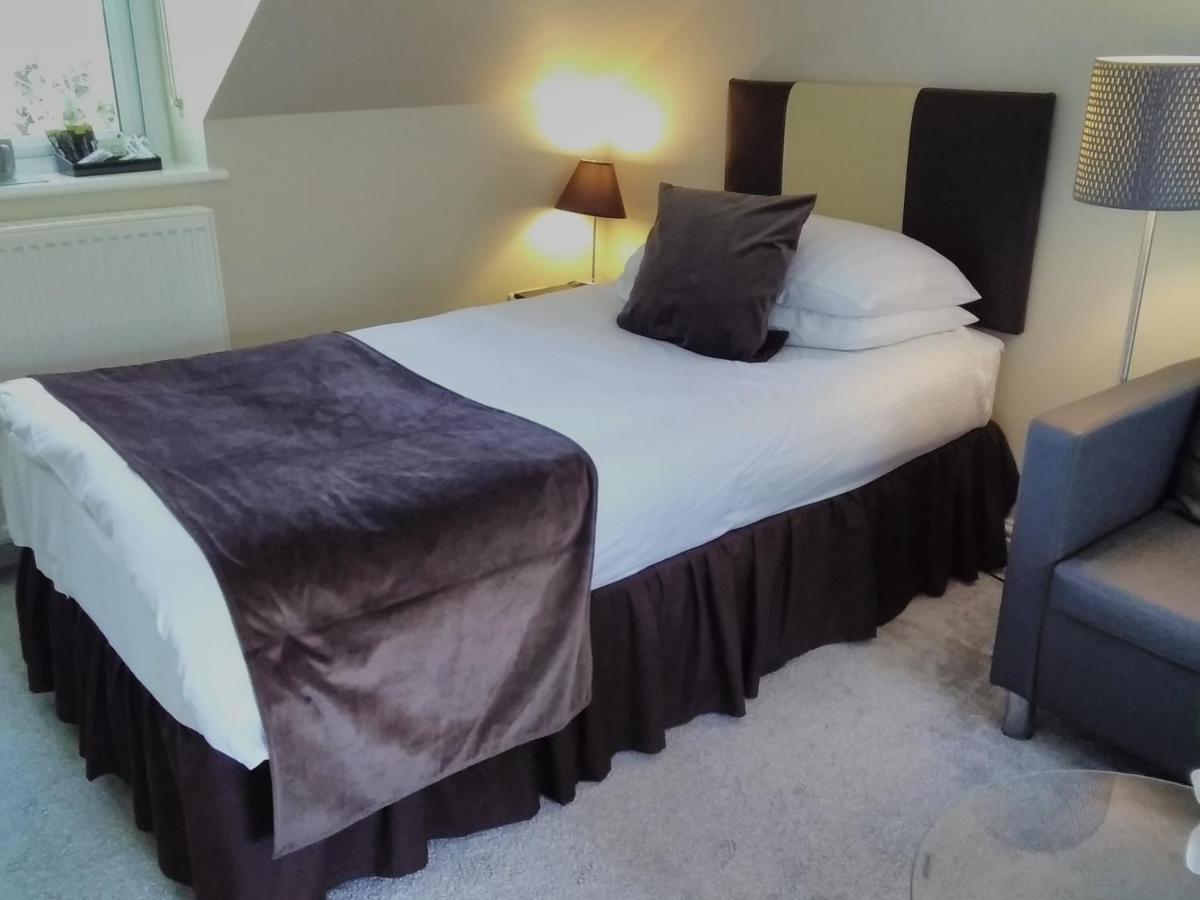Windermere Studio Rooms - With Free Car Parking Onsite Екстериор снимка