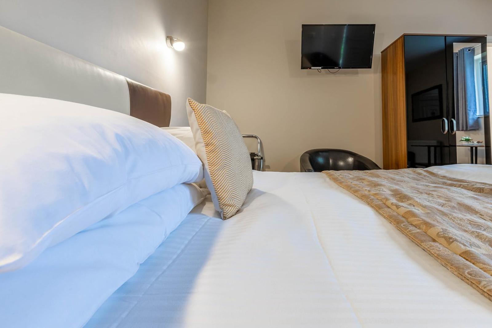 Windermere Studio Rooms - With Free Car Parking Onsite Екстериор снимка