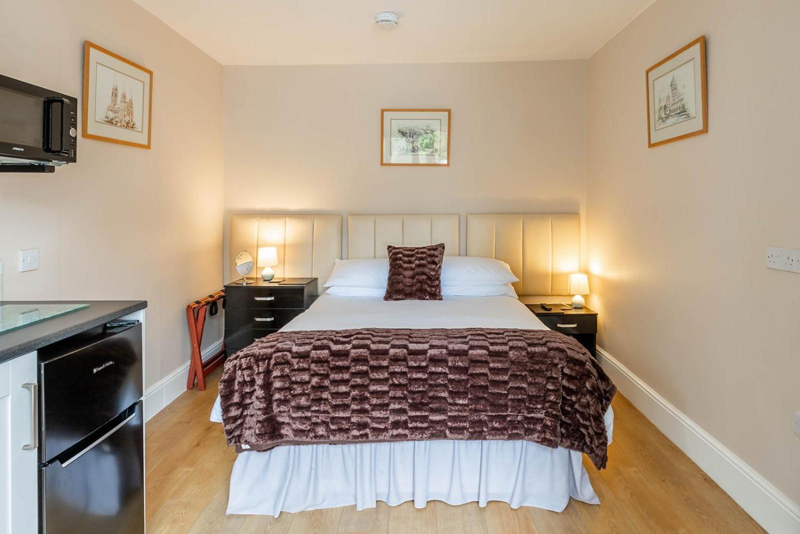 Windermere Studio Rooms - With Free Car Parking Onsite Екстериор снимка