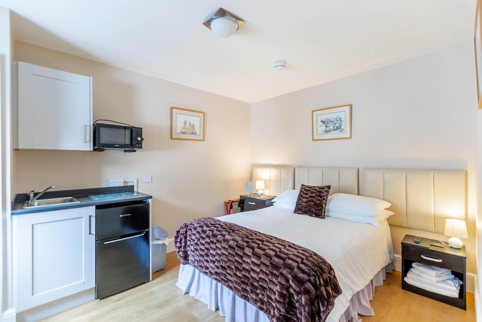 Windermere Studio Rooms - With Free Car Parking Onsite Екстериор снимка