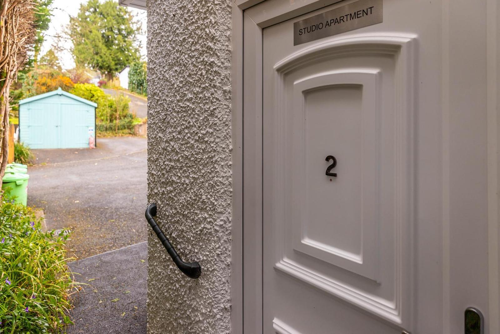 Windermere Studio Rooms - With Free Car Parking Onsite Екстериор снимка