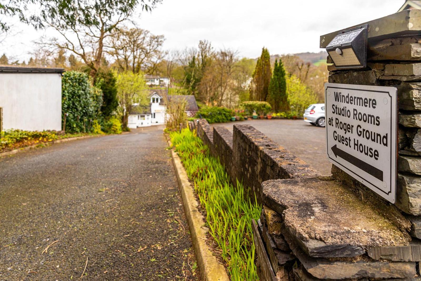 Windermere Studio Rooms - With Free Car Parking Onsite Екстериор снимка