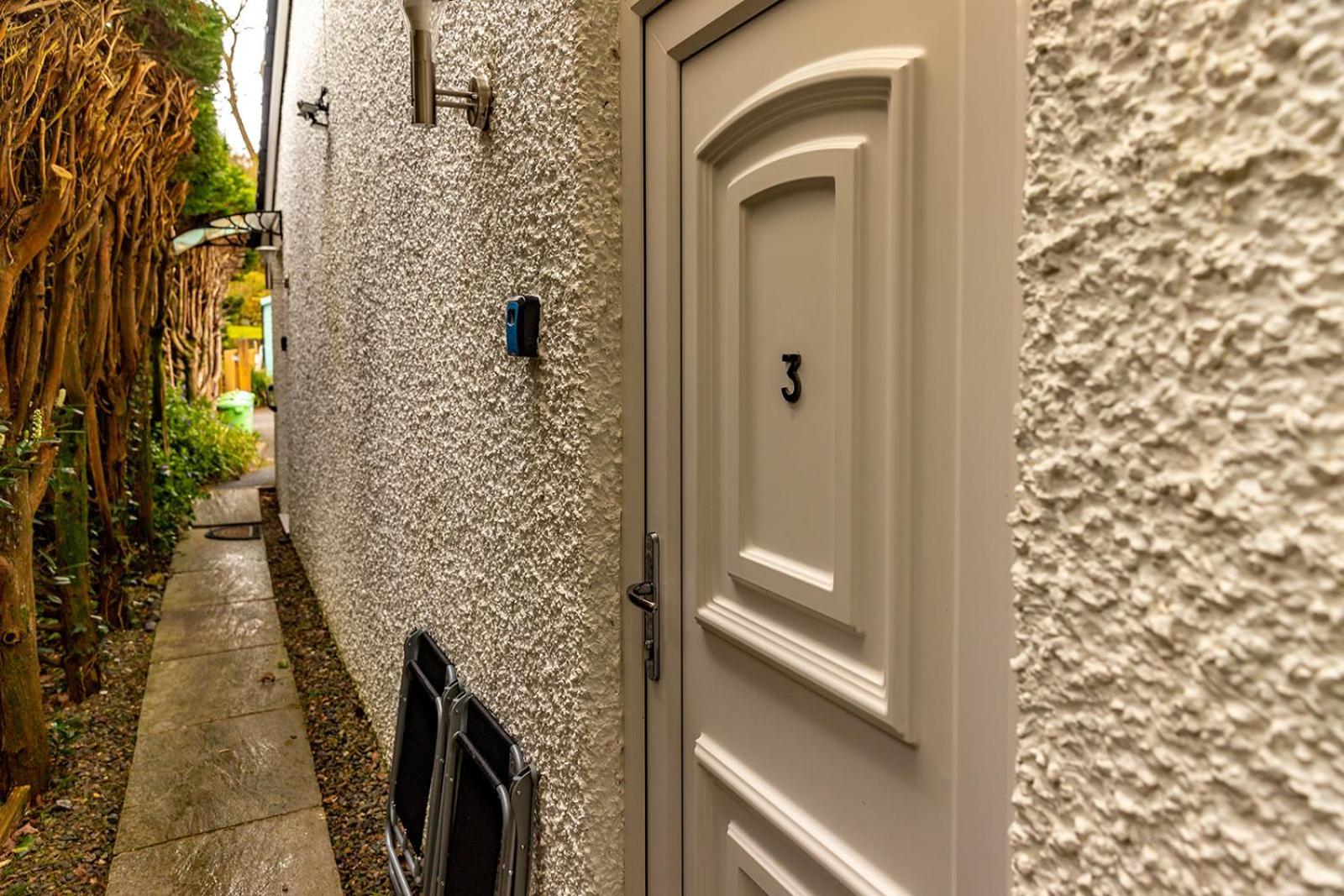 Windermere Studio Rooms - With Free Car Parking Onsite Екстериор снимка
