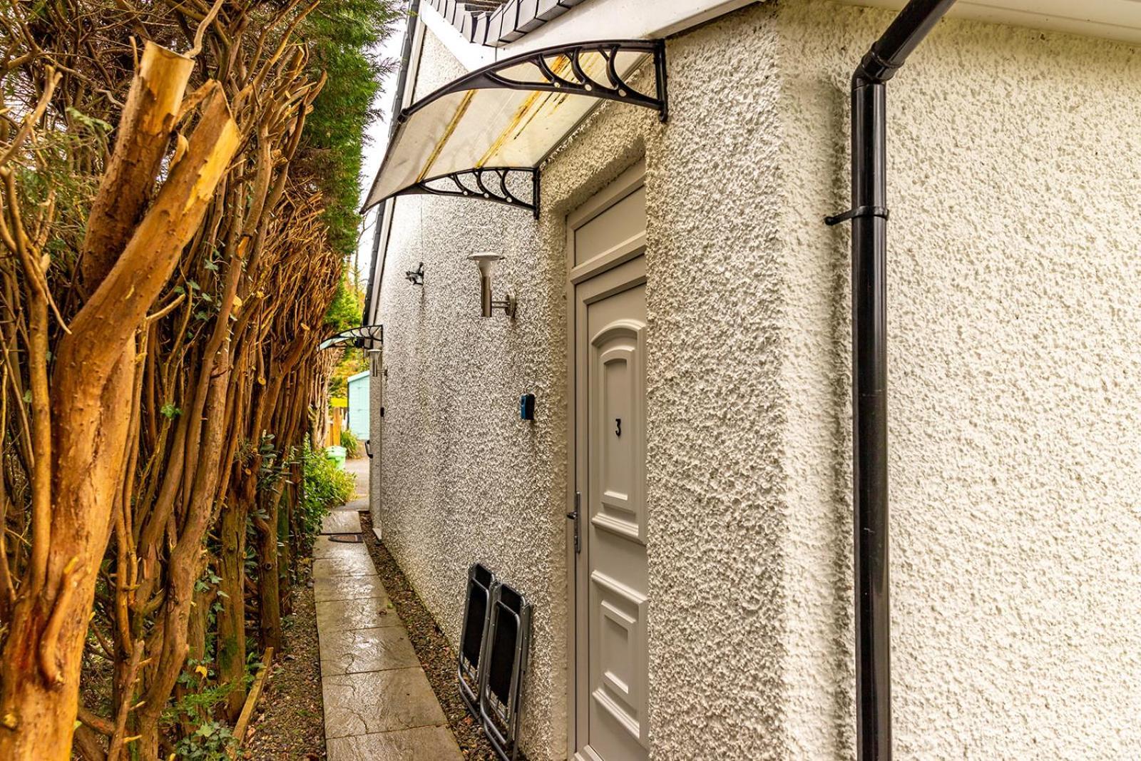 Windermere Studio Rooms - With Free Car Parking Onsite Екстериор снимка
