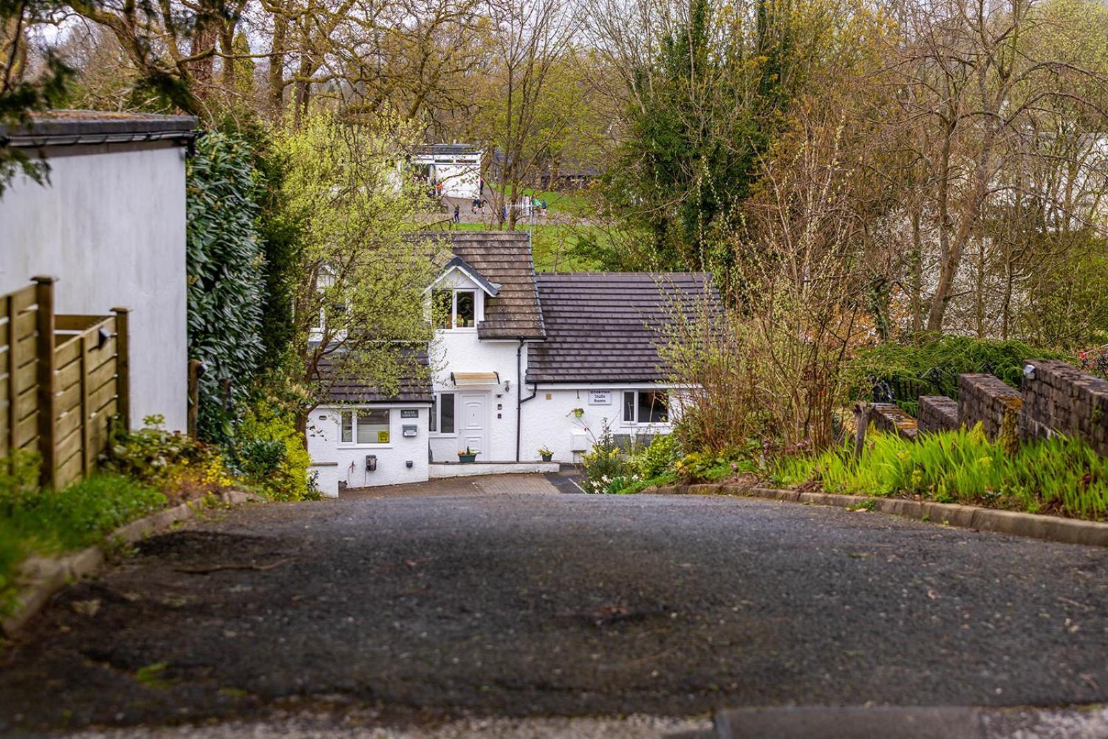 Windermere Studio Rooms - With Free Car Parking Onsite Екстериор снимка