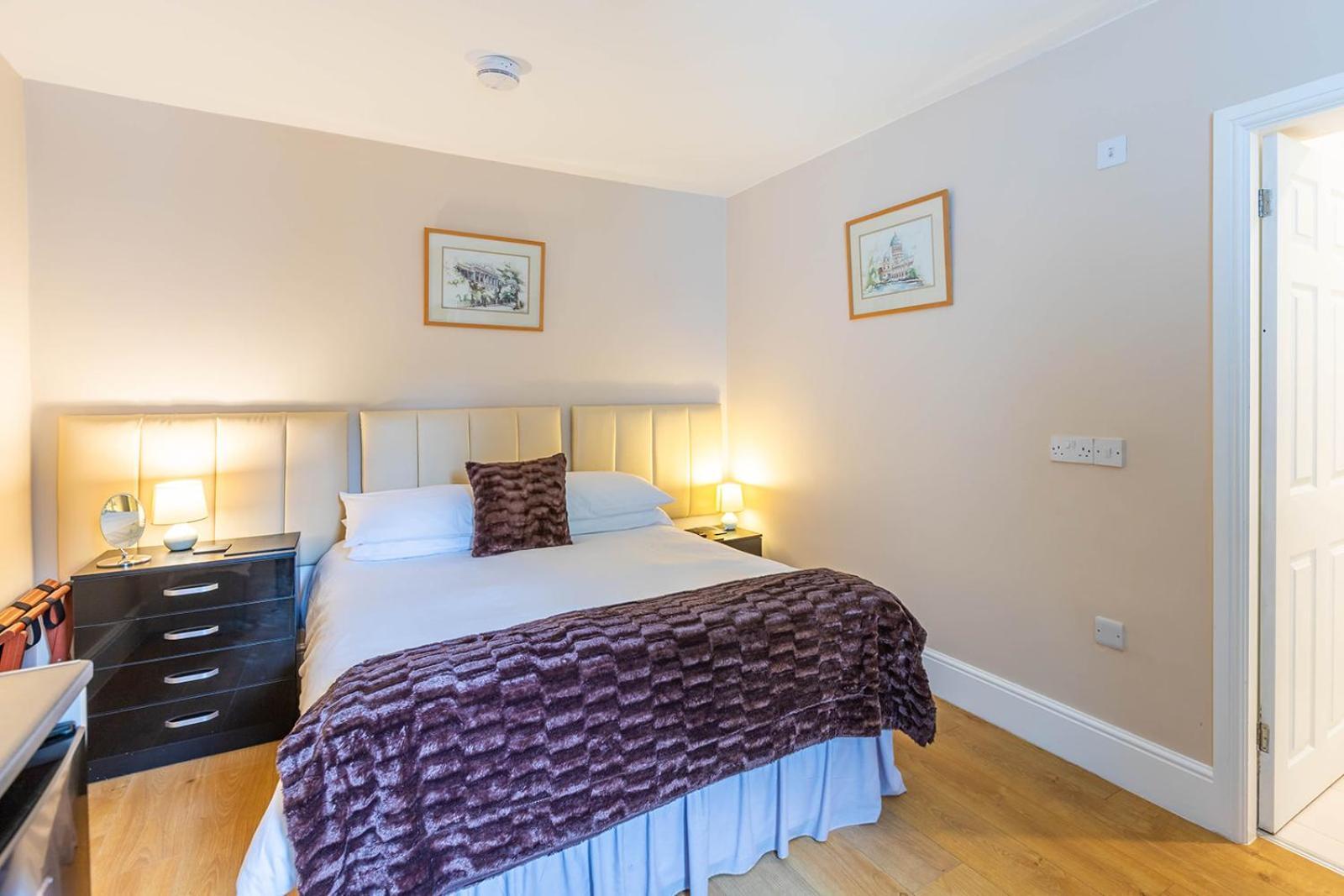 Windermere Studio Rooms - With Free Car Parking Onsite Екстериор снимка